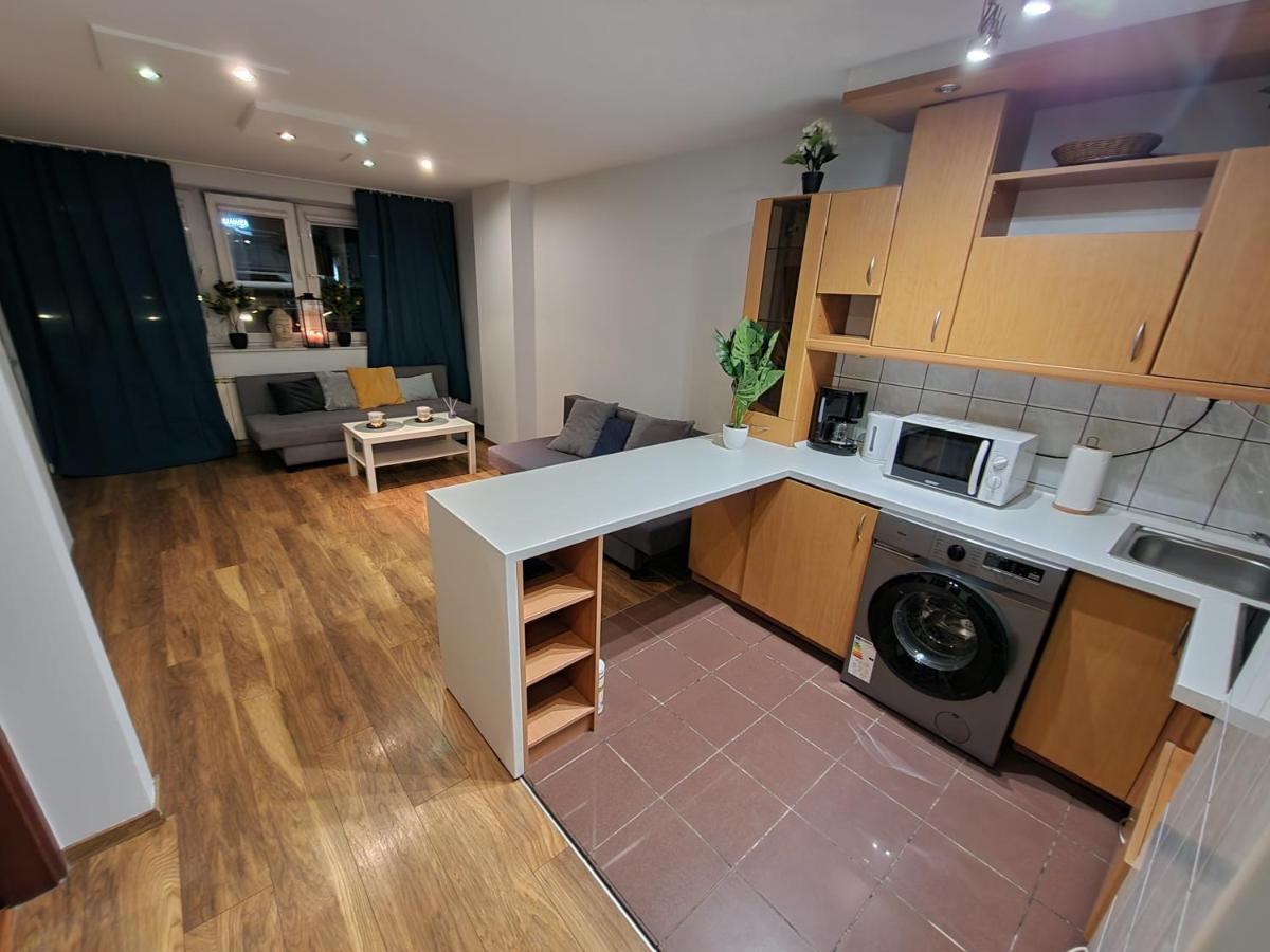 View Apartments And Rooms ワルシャワ エクステリア 写真