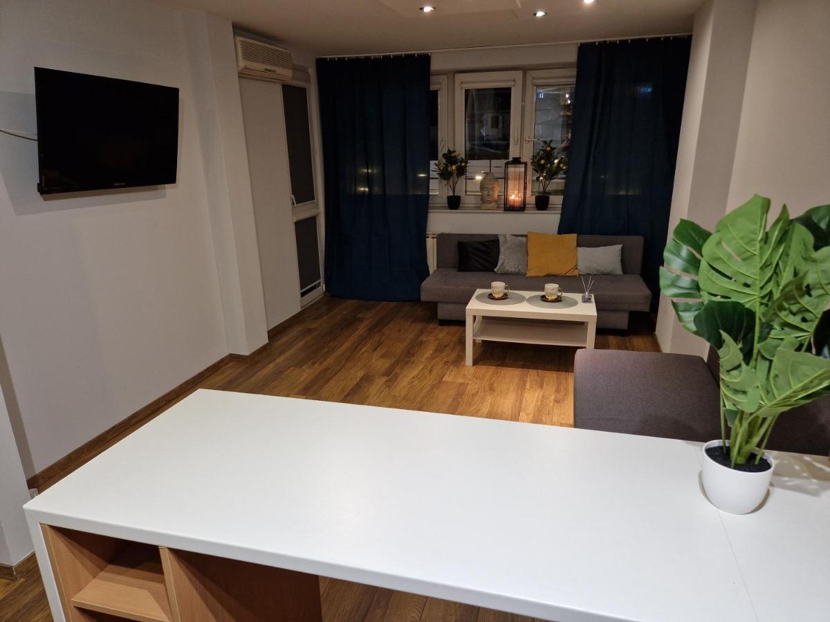 View Apartments And Rooms ワルシャワ エクステリア 写真