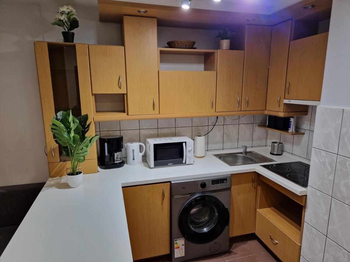 View Apartments And Rooms ワルシャワ エクステリア 写真