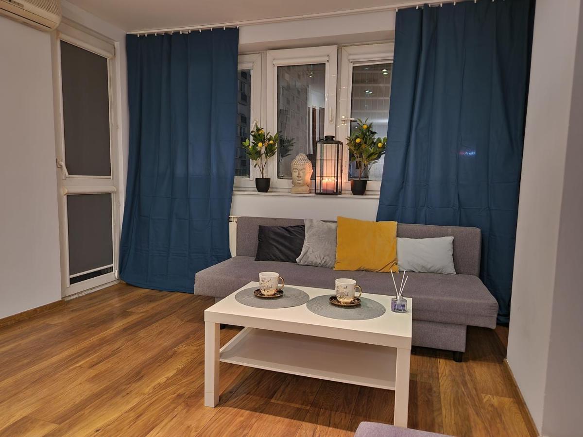 View Apartments And Rooms ワルシャワ エクステリア 写真
