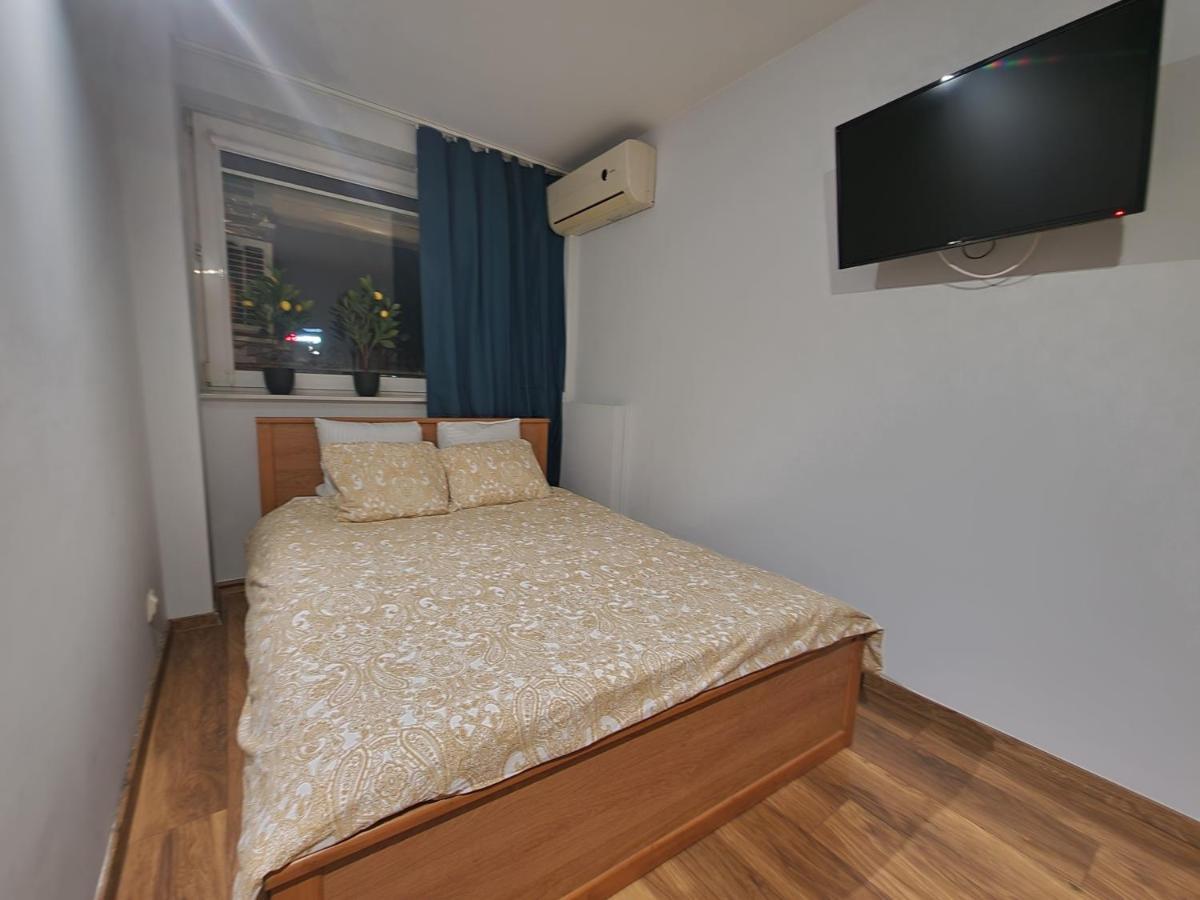 View Apartments And Rooms ワルシャワ エクステリア 写真