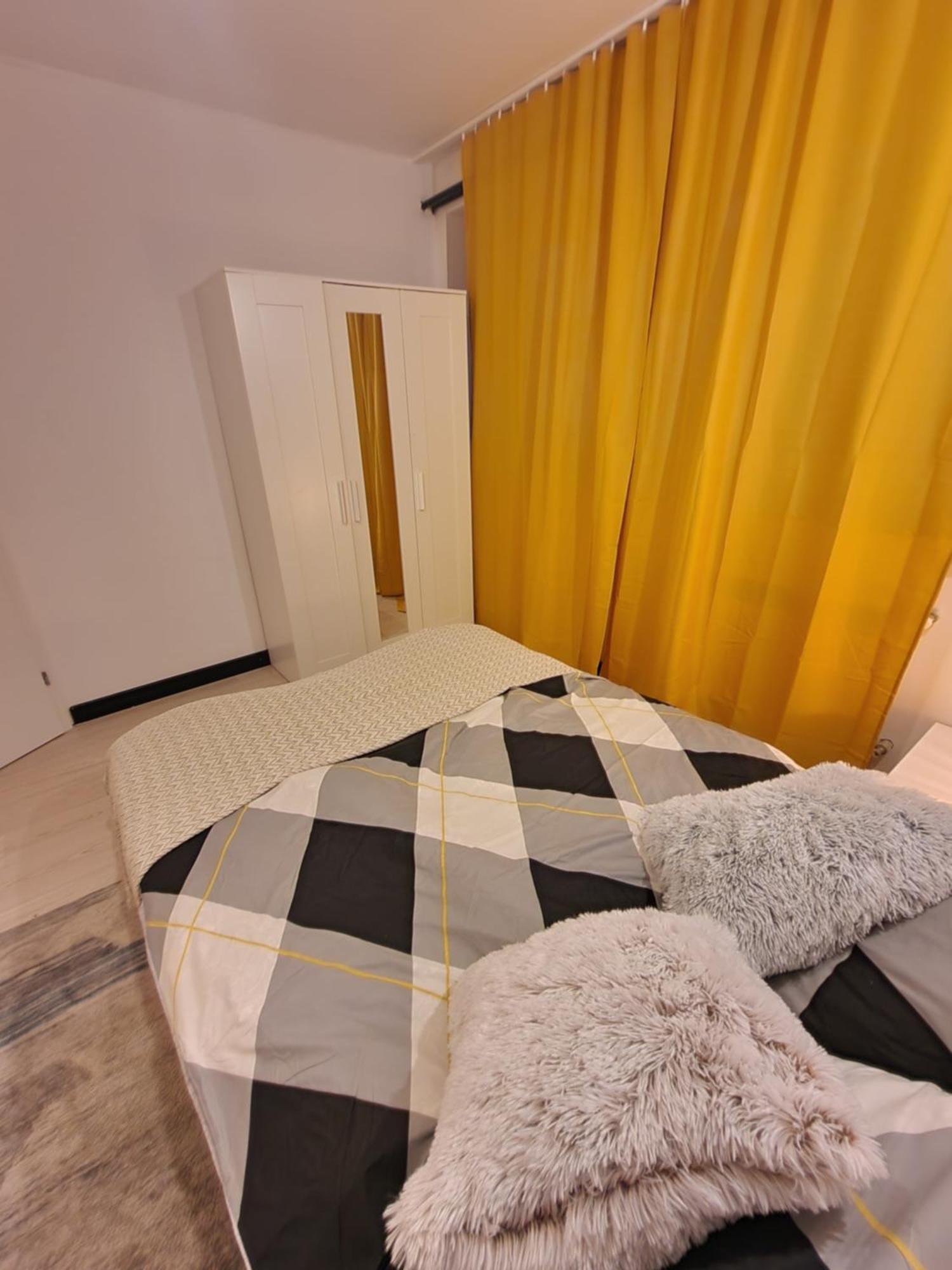 View Apartments And Rooms ワルシャワ エクステリア 写真