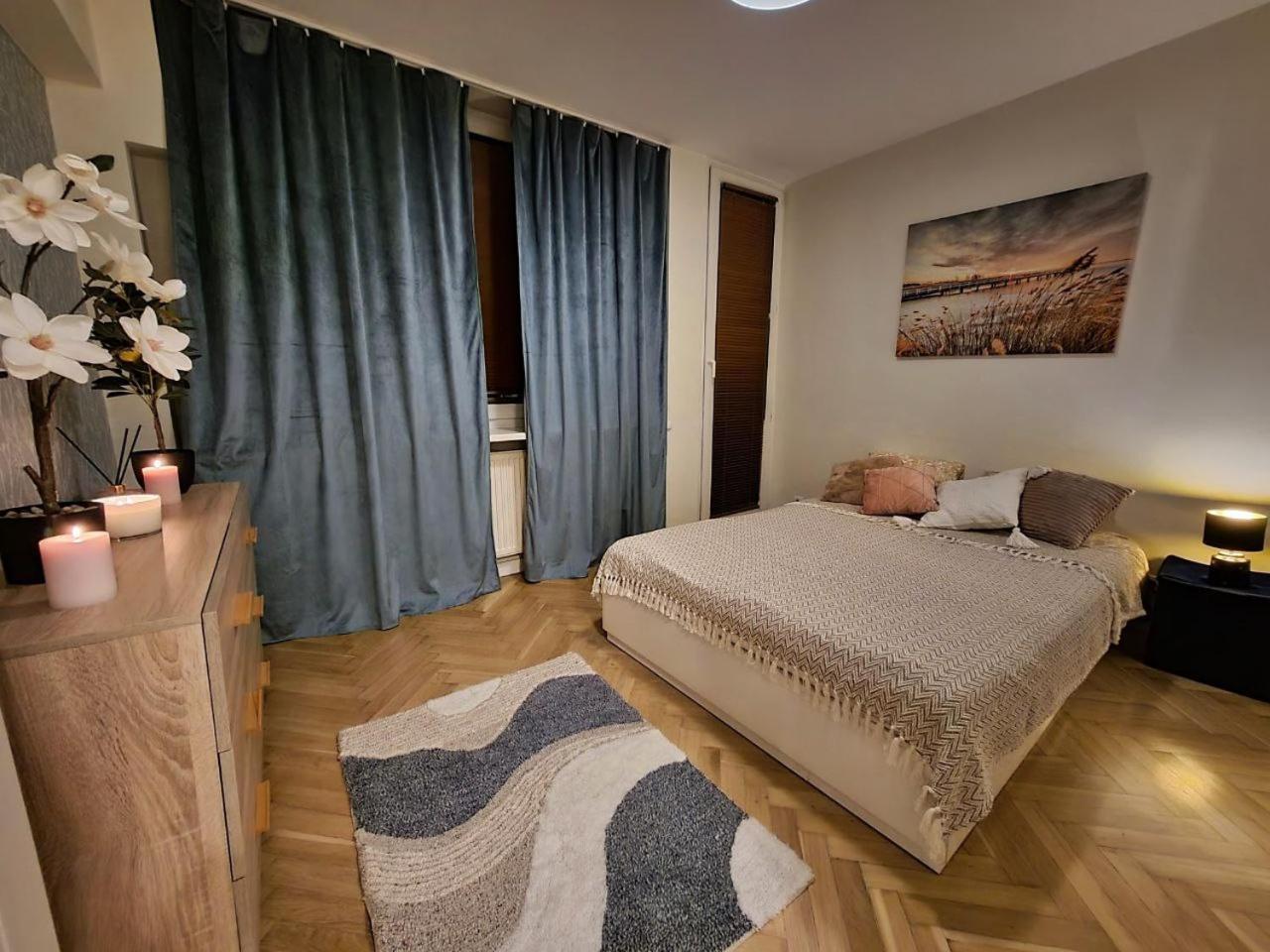 View Apartments And Rooms ワルシャワ エクステリア 写真